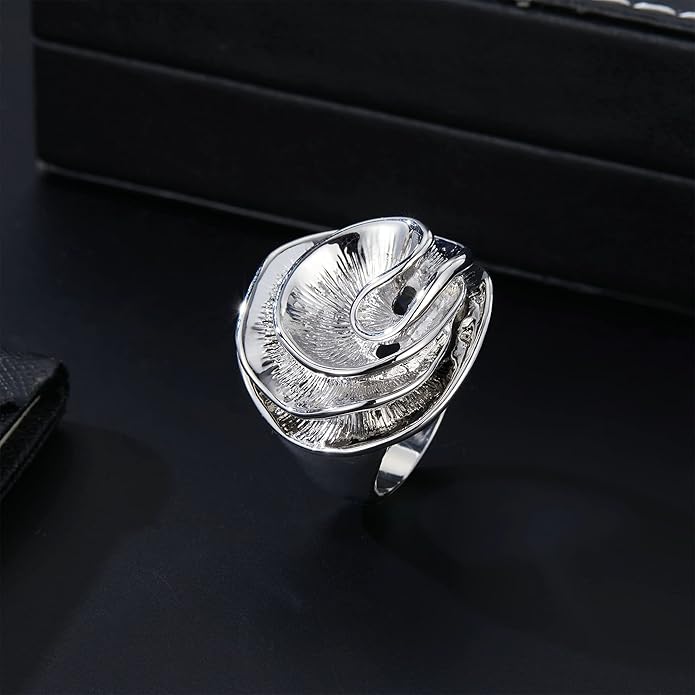 Mytys Cocktail Rings for Women Fashion 18K Gold Plated & Silver Flower Statement Ring Wedding Engagement Party Jewelry Gift