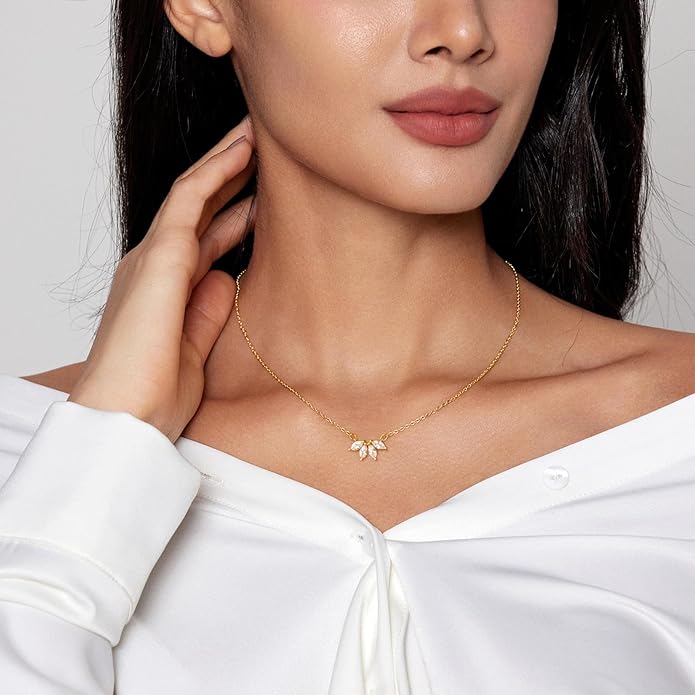 Zeffy Diamond Necklaces for Women, Dainty Gold Necklace 18k Gold Plated Layered Necklaces Simple Gold CZ Diamond Pendant Necklaces for Women Trendy Jewelry Gifts for Girls