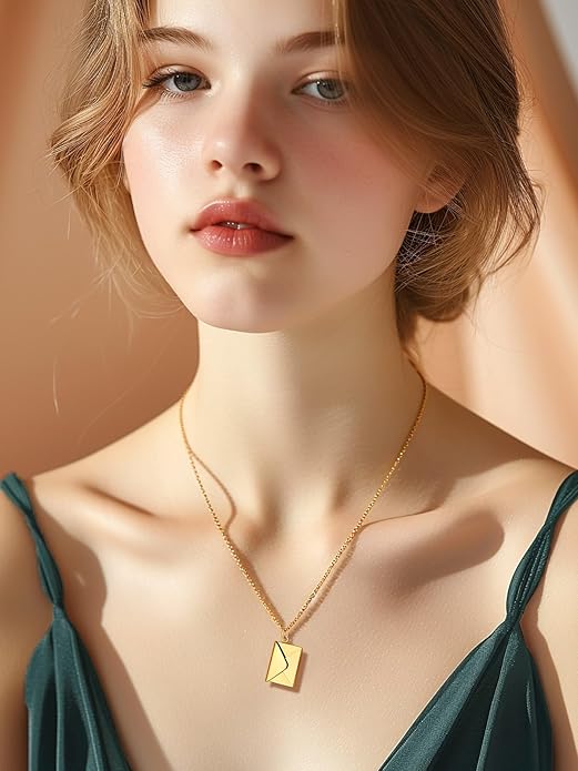 Supcare Locket Necklace That Holds Pictures-Engraved Photo Pendant Custom Jewellery Gifts for Men Women (with Jewellery Gift Box)