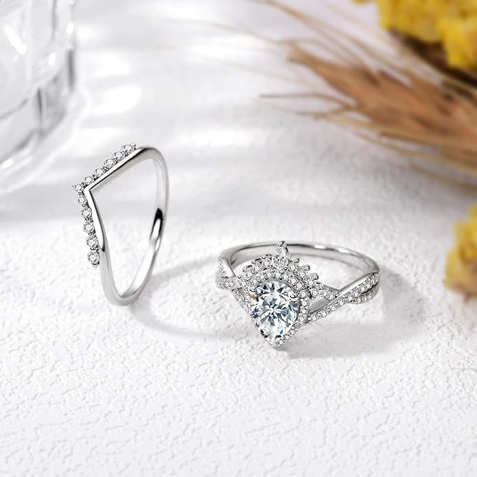Pear-Shaped Moissanite Engagement Ring Set for Women, 10K 14K 18K Gold Pear-Cut Moissanite with Halo Wedding Bridal Split Shank Ring Set Pave Band Birthday Jewelry Gifts for Her