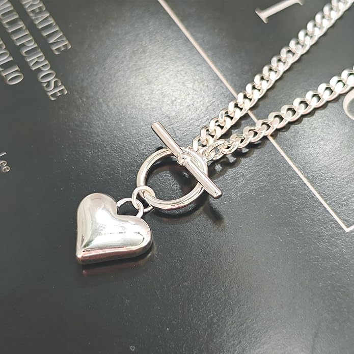 Cute Heart Necklace Dainty 18k Gold Plated Tiny Heart Pendant Choker Necklaces Small Gold Love Open Heart Chain Necklace for Women Simple Gold Necklace for Women Trendy Jewelry