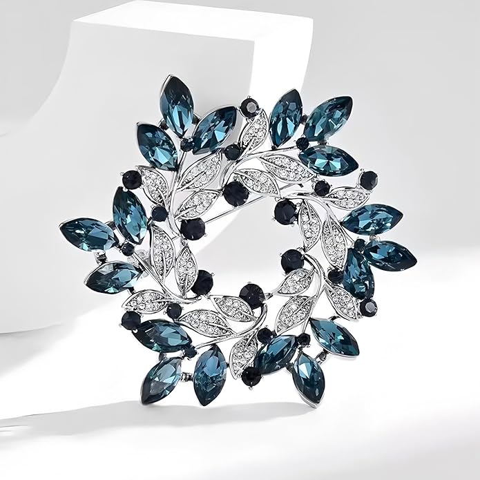 Vintage Botanical Flower Brooch for Women - An elegant crystal - inlaid metal pin accessory suitable for dresses, jackets, and scarves
