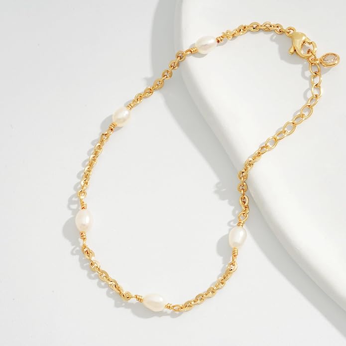 MTMY Gold Chain Bracelet for Women 14K Gold Plated Dainty Bracelets with Adjustable Chain Cute Bracelet Gold Trendy Jewelry