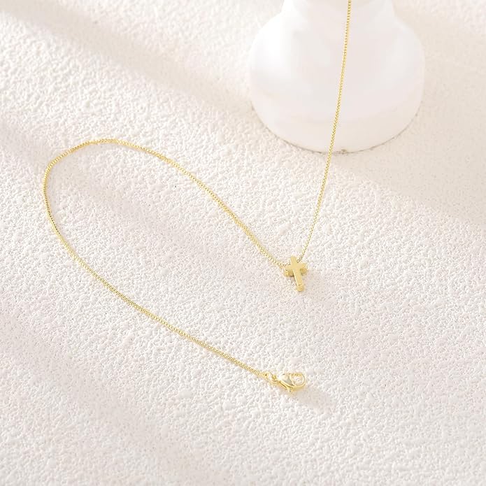 VIROMY Gold Cross Necklace for Women - Dainty Diamond Cross Pendant Necklaces Non Tarnish Waterproof Necklace Simple Choker Minimalist Jewelry