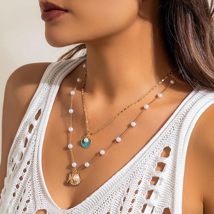 Gold Starfish Necklace for Women Beach Jewelry Accessories Sea Shell Beach Necklace Layered Starfish Pendant Beachy Ocean Necklaces Boho Cowrie Seashell Summer Necklaces Jewelry Gifts Trendy Stuff