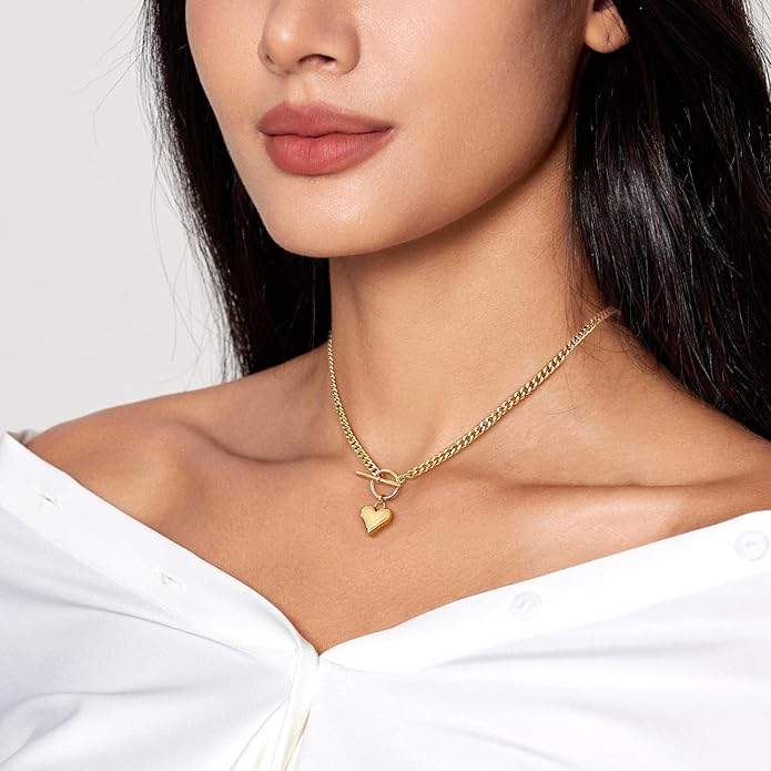 Zeffy Cute Heart Necklace 18k Gold/Silver Plated Tiny Heart Pendant Choker Necklaces Gold Love Heart Chain Necklace for Women Dainty Gold Jewelry Valentines Day Gifts for Women Girls Teen Girls