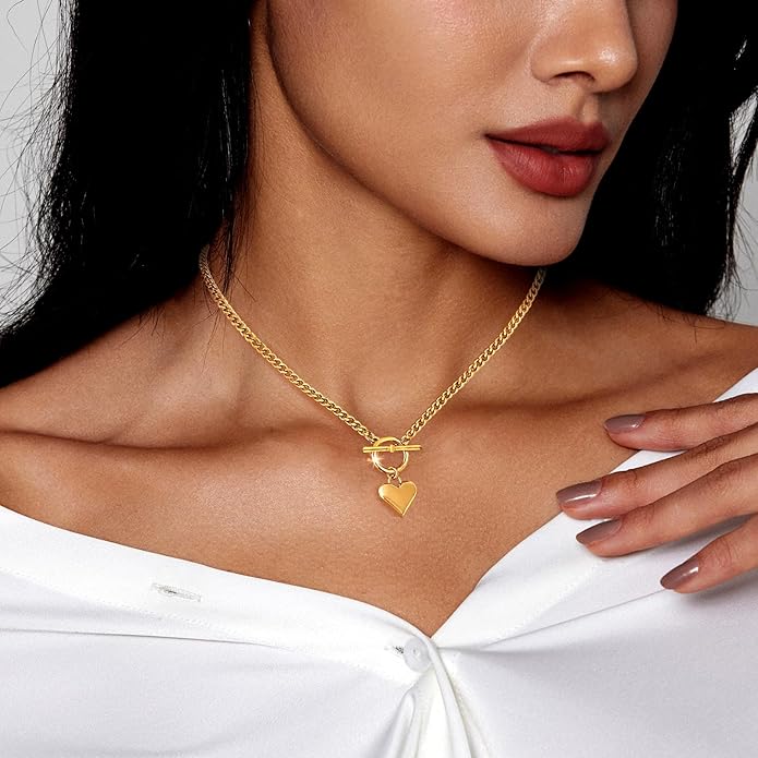 Zeffy Dainty Gold Heart Necklace for Women Trendy 14K Gold/Silver Plate Cute Heart Pendant Choker Necklaces Gold Love Heart Chain Necklace for Women Dainty Gold Jewelry Gifts for Women