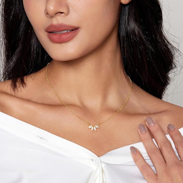 Zeffy Diamond Necklaces for Women, Dainty Gold Necklace 18k Gold Plated Layered Necklaces Simple Gold CZ Diamond Pendant Necklaces for Women Trendy Jewelry Gifts for Girls