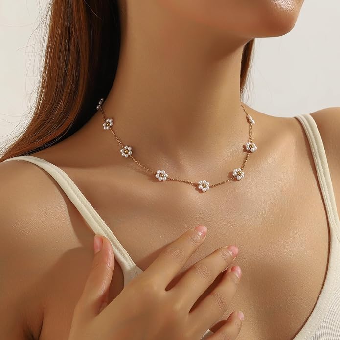 Daisy Pearl Necklaces for Women, Gold Plated Stainless Steel Handmade Flower Choker Jewelry Women Gifts