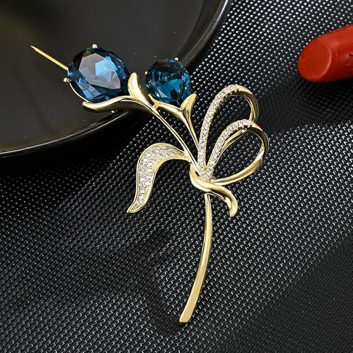 Flower Brooch for Women Girls Flower Rhinestone Brooch Gold Plated Lapel Pin Clothing Accessory Wedding Gift Fashion Jewelry for Mom Wife