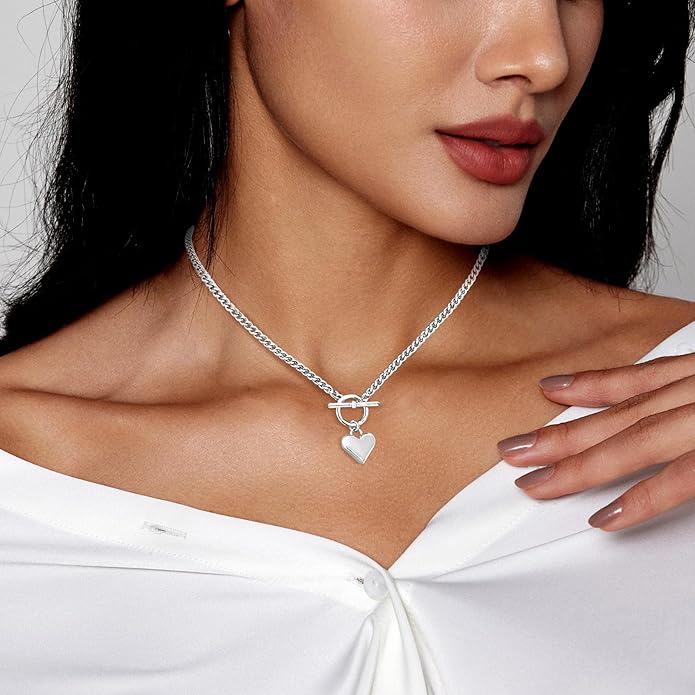 Zeffy Dainty Gold Heart Necklace for Women Trendy 14K Gold/Silver Plate Cute Heart Pendant Choker Necklaces Gold Love Heart Chain Necklace for Women Dainty Gold Jewelry Gifts for Women