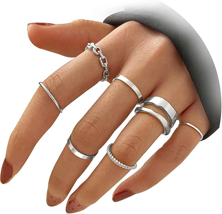 FAXHION Gold Knuckle Rings Set for Women Snake Chain Stacking Ring Vintage BOHO Midi Rings SIze Mixed