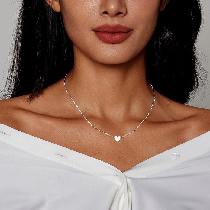 Zeffy Dainty Gold Heart Necklace for Women Trendy 14K Gold/Silver Plate Cute Heart Pendant Choker Necklaces Gold Love Heart Chain Necklace for Women Dainty Gold Jewelry Gifts for Women