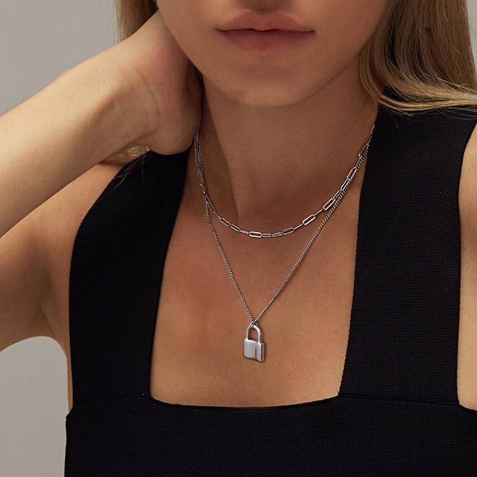 Turandoss Dainty Layered Choker Necklace, Handmade Y Pendant Necklace Multilayer Bar Disc Necklace Adjustable Layering Choker Necklaces for Women