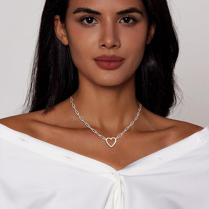 Zeffy Cute Heart Necklace 18k Gold/Silver Plated Tiny Heart Pendant Choker Necklaces Gold Love Heart Chain Necklace for Women Dainty Gold Jewelry Valentines Day Gifts for Women Girls Teen Girls