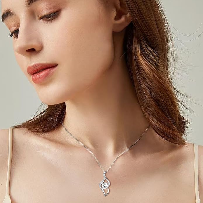 G&GEMSJEW Heart Necklaces for Women, 1-2 Carats Moissanite, 18K White Gold-Plated 925 Sterling Silver Round Brilliant Cut Moissanite Imitation Diamond Necklaces, Jewelry Gifts for Christmas Valentine's Day,Anniversary Present for Wife Women