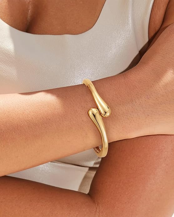 HMGADN Chunky Gold Bangle Bracelets for Women, Gold Twist Cuff Bracelet Trendy Stackable Bangles Set Fashion Jewelry Gifts