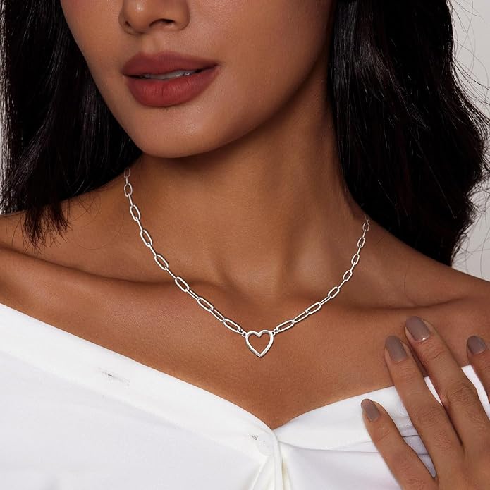 Zeffy Cute Heart Necklace 18k Gold/Silver Plated Tiny Heart Pendant Choker Necklaces Gold Love Heart Chain Necklace for Women Dainty Gold Jewelry Valentines Day Gifts for Women Girls Teen Girls