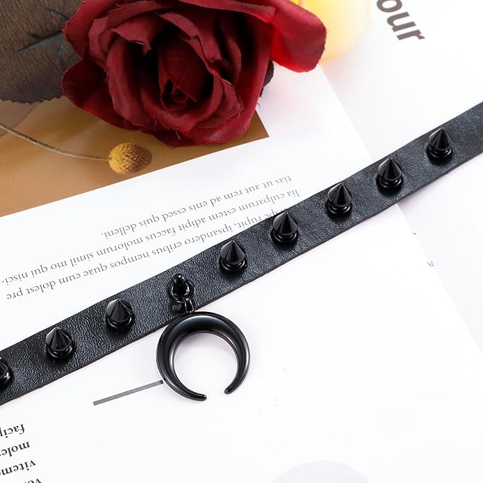 MILAKOO Punk Black Choker Gothic Spiked Rivets for Women Men with Charm Pendant Leather Necklace
