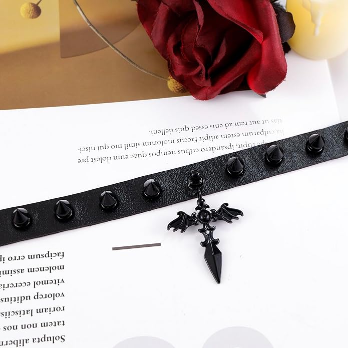 MILAKOO Punk Black Choker Gothic Spiked Rivets for Women Men with Charm Pendant Leather Necklace
