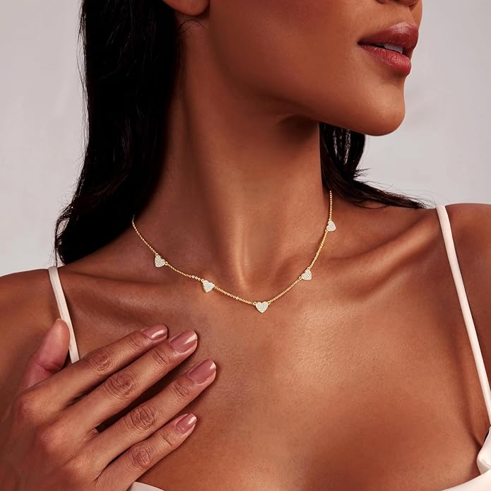 Cute Heart Necklace Dainty 18k Gold Plated Tiny Heart Pendant Choker Necklaces Small Gold Love Open Heart Chain Necklace for Women Simple Gold Necklace for Women Trendy Jewelry
