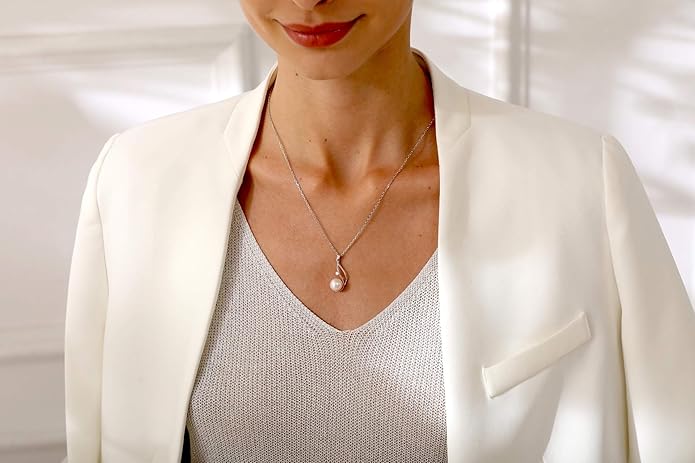 CHAULRI Premium Cultured Freshwater White Pearl Pendant Necklace 18K Gold Plated Sterling Silver gifts for Women for Her Wife Mom Daughter