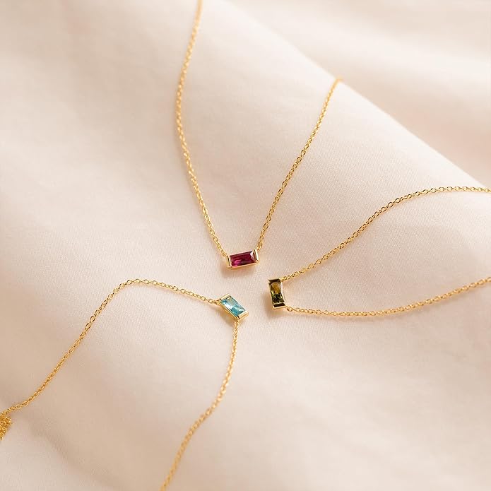 JSJOY Gold Birthstone Necklace for Women Dainty Birthstone Pendant Necklace for Teens Birthday Gifts Jewelry for Mothers Wife Grandma Graduation Gifts for Teenagers