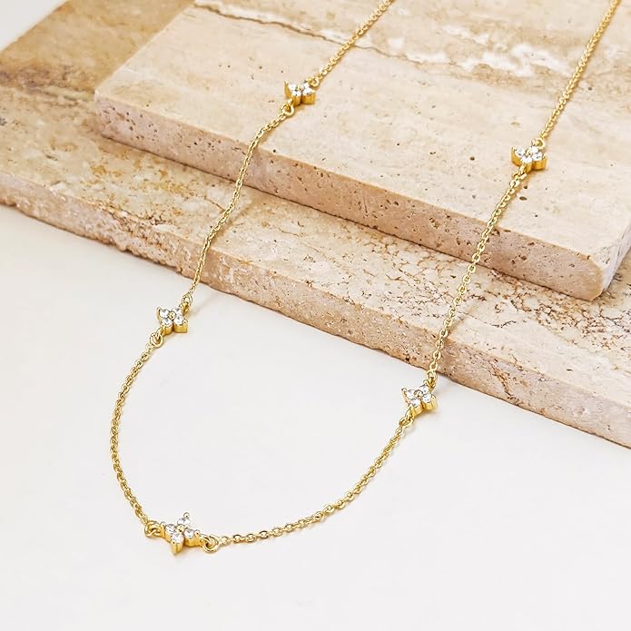 Zeffy Diamond Necklaces for Women, Dainty Gold Necklace 18k Gold Plated Layered Necklaces Simple Gold CZ Diamond Pendant Necklaces for Women Trendy Jewelry Gifts for Girls