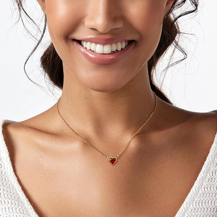 Zeffy Cute Heart Necklace 18k Gold/Silver Plated Tiny Heart Pendant Choker Necklaces Gold Love Heart Chain Necklace for Women Dainty Gold Jewelry Valentines Day Gifts for Women Girls Teen Girls