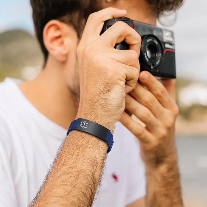 Comfortable Medical ID Bracelet for Men & Women - Custom Engraved Silicone Strap Comfort Fit Medical Alert Bracelets for Sports,Adjustable Waterproof Customizable Wristband for Diabetic