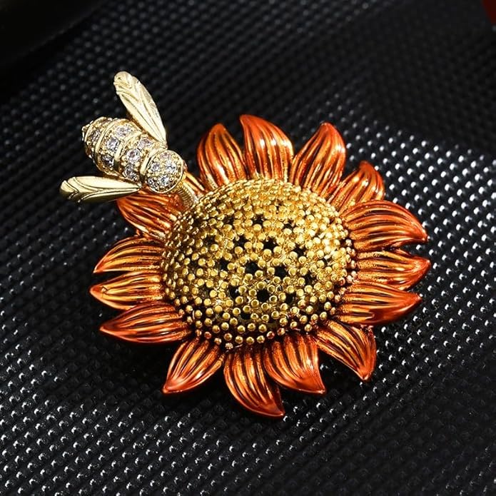 Flower Brooch for Women Girls Flower Rhinestone Brooch Gold Plated Lapel Pin Clothing Accessory Wedding Gift Fashion Jewelry for Mom Wife