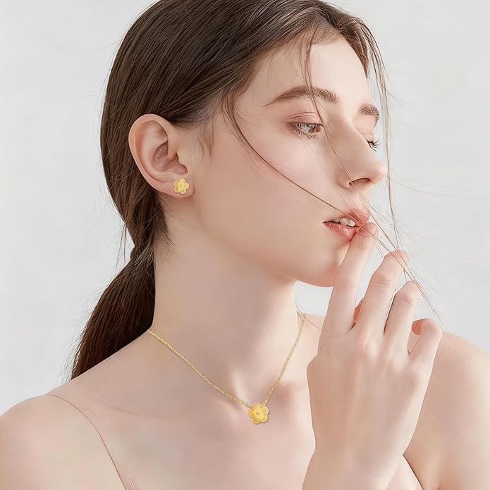 Snyxdrae Hypoallergenic Women's Four Leaf Clover Jewelry Set 14K Gold-Plated Stainless Steel Clover Necklace Bracelet Earrings Fashionable And Exquisite Daily for Women Accessory Gift