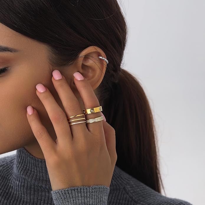 PDWZNBA Gold Rings for Women Non Tarnish Stackable Rings Trendy Dainty 18K Gold Plated Stacking Rings Set Love Friendship Rings Band Rings Promise Wedding Engagement Rings Size 5-11