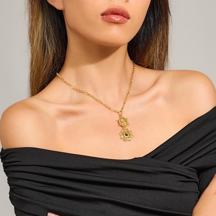 Chunky Gold Necklace for Women, 18K Waterproof Heart Necklace Statement Necklace Gold Charm Necklace Chunky Jewelry Paperclip Chain Choker Gift for Women
