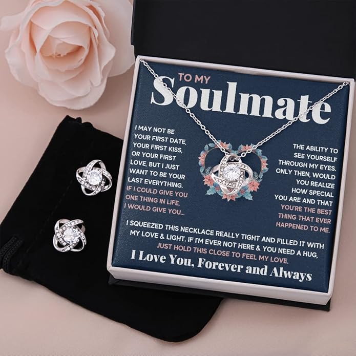 Couples Gifts Necklace To My Soulmate Necklace Birthday Christmas Jewelry Romantic Gifts For My Wife with Message Card Box Personalized Gift Present Pendant for Future Wife Soulmate Girlfriend