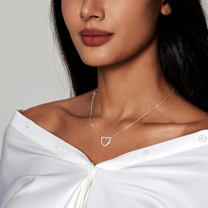 Zeffy Dainty Gold Heart Necklace for Women Trendy 14K Gold/Silver Plate Cute Heart Pendant Choker Necklaces Gold Love Heart Chain Necklace for Women Dainty Gold Jewelry Gifts for Women
