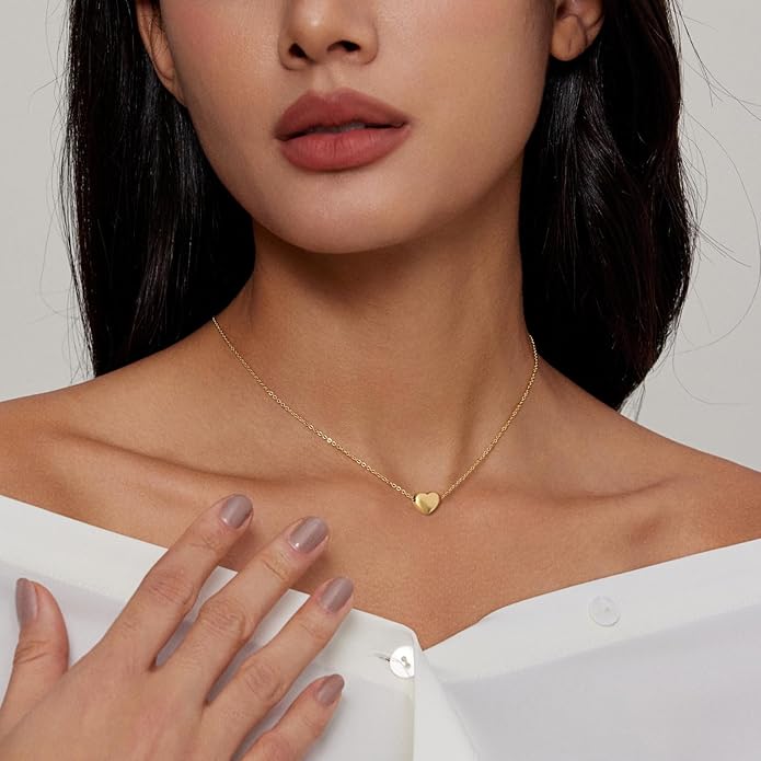 Zeffy Cute Heart Necklace 18k Gold/Silver Plated Tiny Heart Pendant Choker Necklaces Gold Love Heart Chain Necklace for Women Dainty Gold Jewelry Valentines Day Gifts for Women Girls Teen Girls