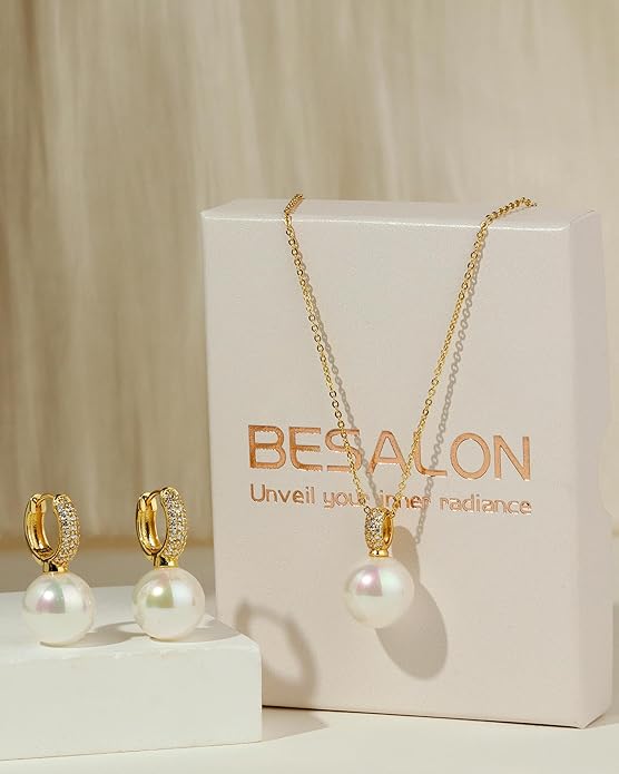 Gold Pearl Necklace for Women, Chunky 18K Gold Plated Layered Choker Chain - Double Layered Pearl Necklace, Trendy Gold Jewelry Birthday Gifts