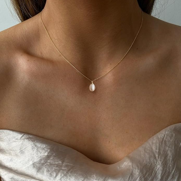 Charm Necklaces for Women,14k Gold Plated Waterproof Dainty Choker Necklace Summer Seashell Pearl Beach Cute Necklaces Set Fashion Jewelry Gift