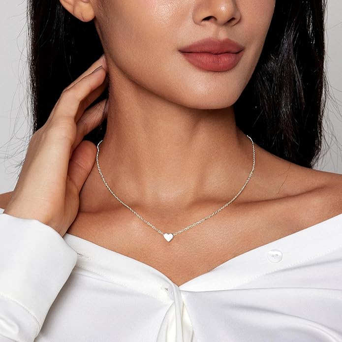Zeffy Cute Heart Necklace 18k Gold/Silver Plated Tiny Heart Pendant Choker Necklaces Gold Love Heart Chain Necklace for Women Dainty Gold Jewelry Valentines Day Gifts for Women Girls Teen Girls