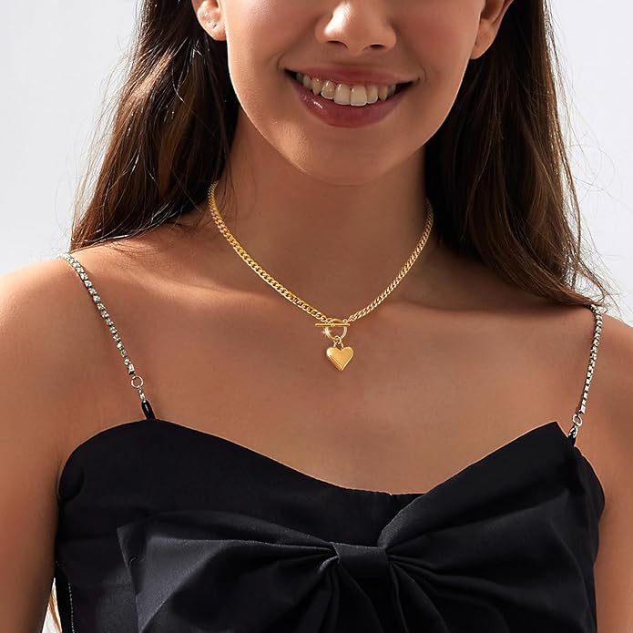 Zeffy Dainty Gold Heart Necklace for Women Trendy 14K Gold/Silver Plate Cute Heart Pendant Choker Necklaces Gold Love Heart Chain Necklace for Women Dainty Gold Jewelry Gifts for Women