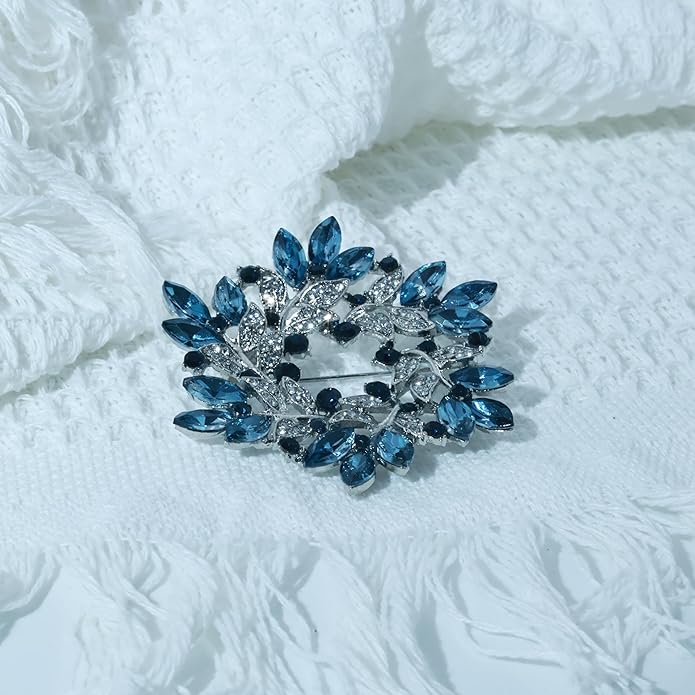 Vintage Botanical Flower Brooch for Women - An elegant crystal - inlaid metal pin accessory suitable for dresses, jackets, and scarves