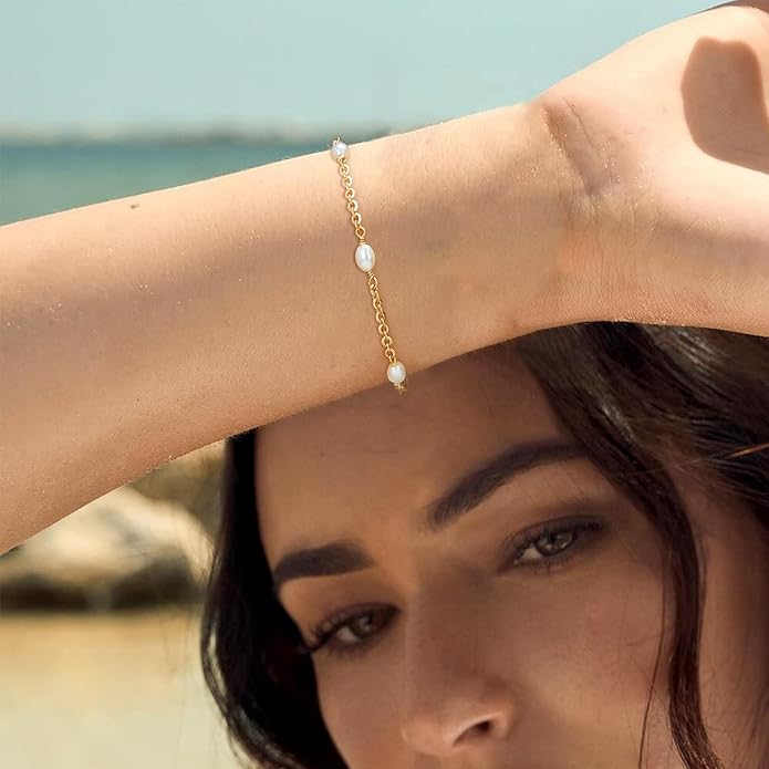 MTMY Gold Chain Bracelet for Women 14K Gold Plated Dainty Bracelets with Adjustable Chain Cute Bracelet Gold Trendy Jewelry