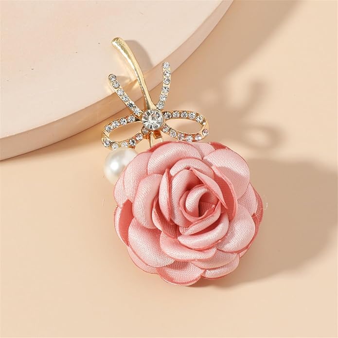Dreuyet Rose Flower Brooch for Women Dainty Elegant Satin Fabric Flower Lapel Pins Vintage Pearl Camellia Crystal Pin Dress Suit Accessories Valentine's Day Wedding Bouquet Jewelry ﻿