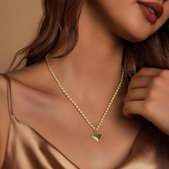 Zeffy Dainty Gold Heart Necklace for Women Trendy 14K Gold/Silver Plate Cute Heart Pendant Choker Necklaces Gold Love Heart Chain Necklace for Women Dainty Gold Jewelry Gifts for Women