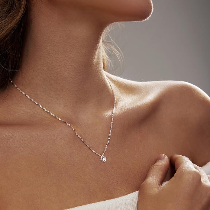 Zeffy Diamond Necklaces for Women, Dainty Gold Necklace 18k Gold Plated Layered Necklaces Simple Gold CZ Diamond Pendant Necklaces for Women Trendy Jewelry Gifts for Girls