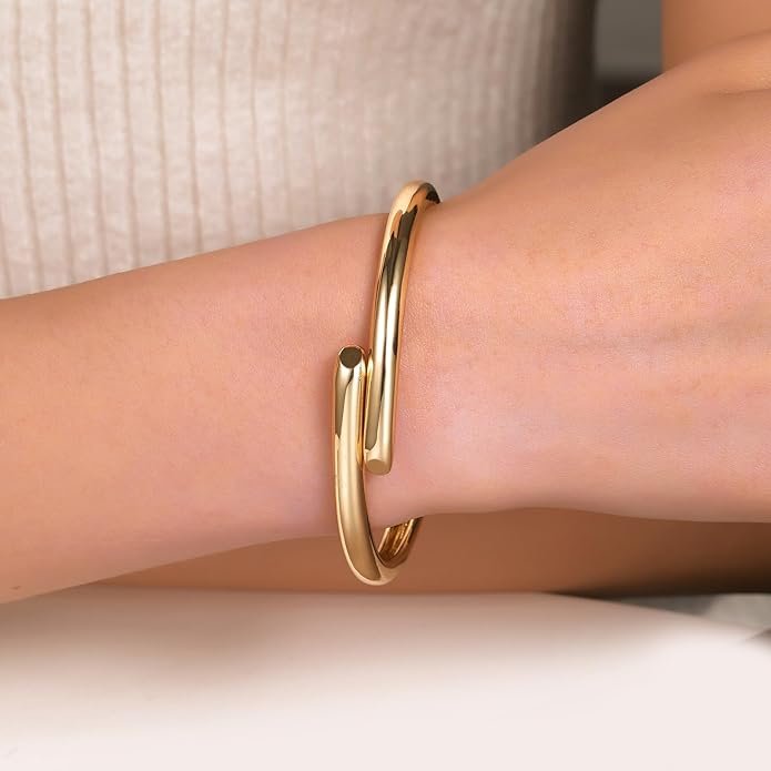 jokcde Chunky Gold/Silver Gold Cuff Bangle Bracelets for Women Trendy Hinged Cuff Open Wide Chunky Gold Bracelet Minimalist Bangle Jewelry Gift