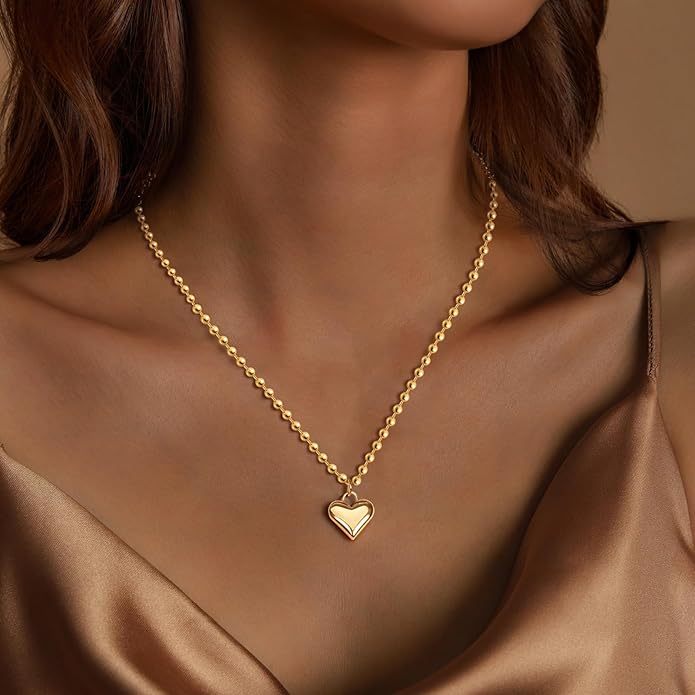 Zeffy Dainty Gold Heart Necklace for Women Trendy 14K Gold/Silver Plate Cute Heart Pendant Choker Necklaces Gold Love Heart Chain Necklace for Women Dainty Gold Jewelry Gifts for Women