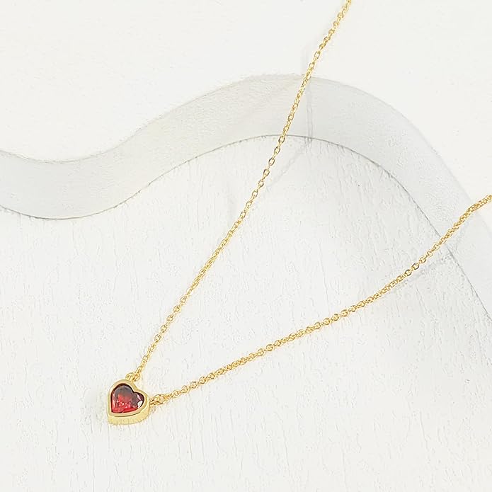 Cute Heart Necklace Dainty 18k Gold Plated Tiny Heart Pendant Choker Necklaces Small Gold Love Open Heart Chain Necklace for Women Simple Gold Necklace for Women Trendy Jewelry