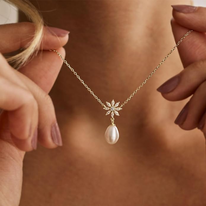 Gold Pearl Necklaces for Women Trendy, 14K Gold Plated Dainty Necklace Simple Layered Pearl Necklaces for Women Trendy Wedding Birthday Jewelry